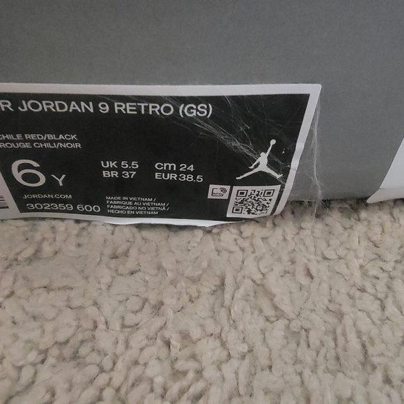 Jordan 9 Retro - Picture 2 of 3